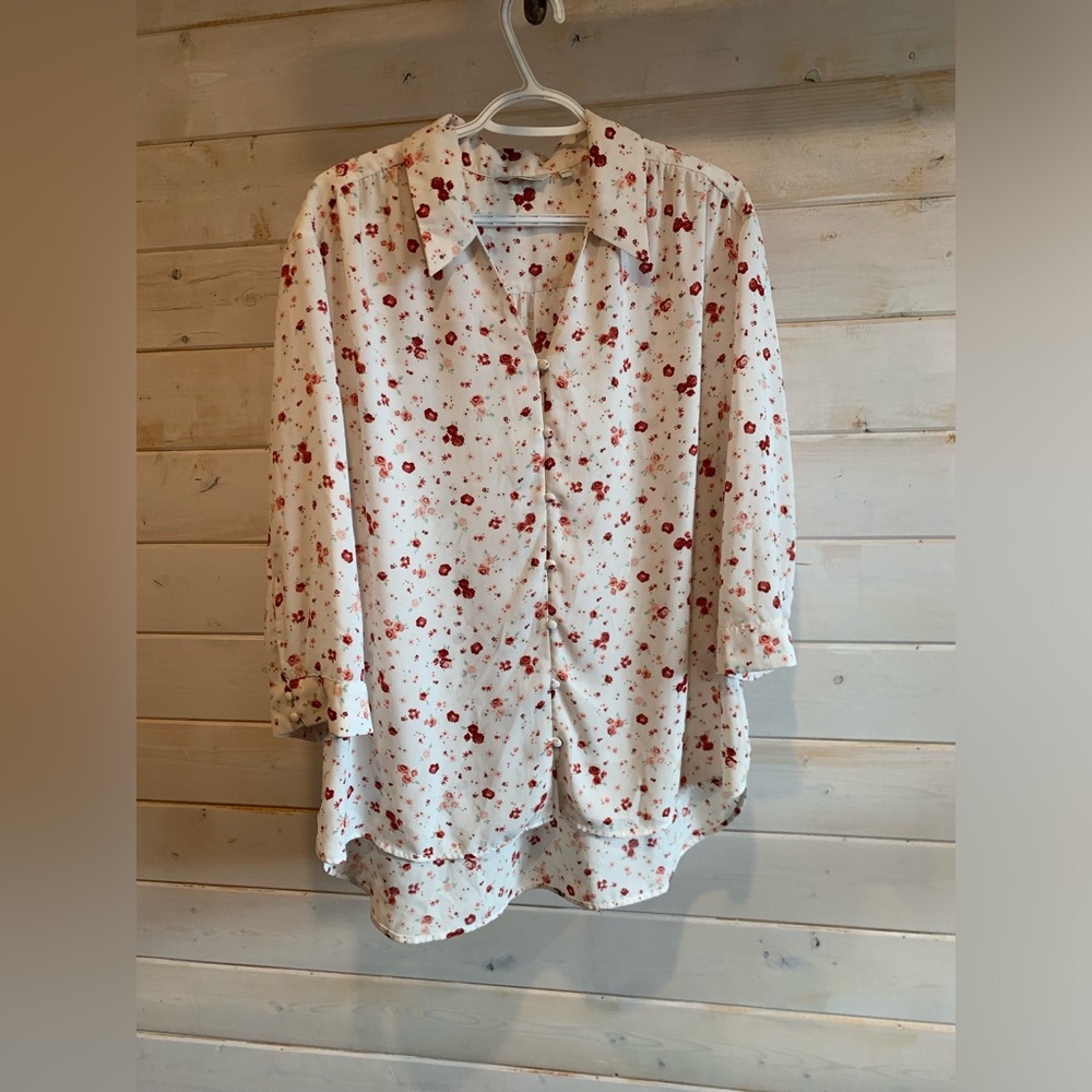 Reitmans | White Blouse w Red Floral Design - Picture 1 of 7